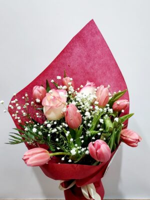Cheerful bouquet of beautiful two-tone roses and lovely tulips!