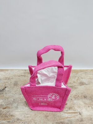 Burlap bag in fuchsia color with lining for indoor or outdoor plants, dimensions 15x15x12