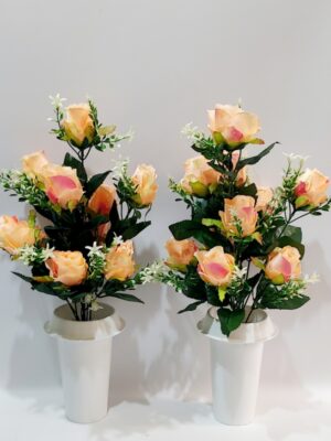 Σύνθεση με τριαντάφυλλα για μνήμα 40 εκ. ύψος